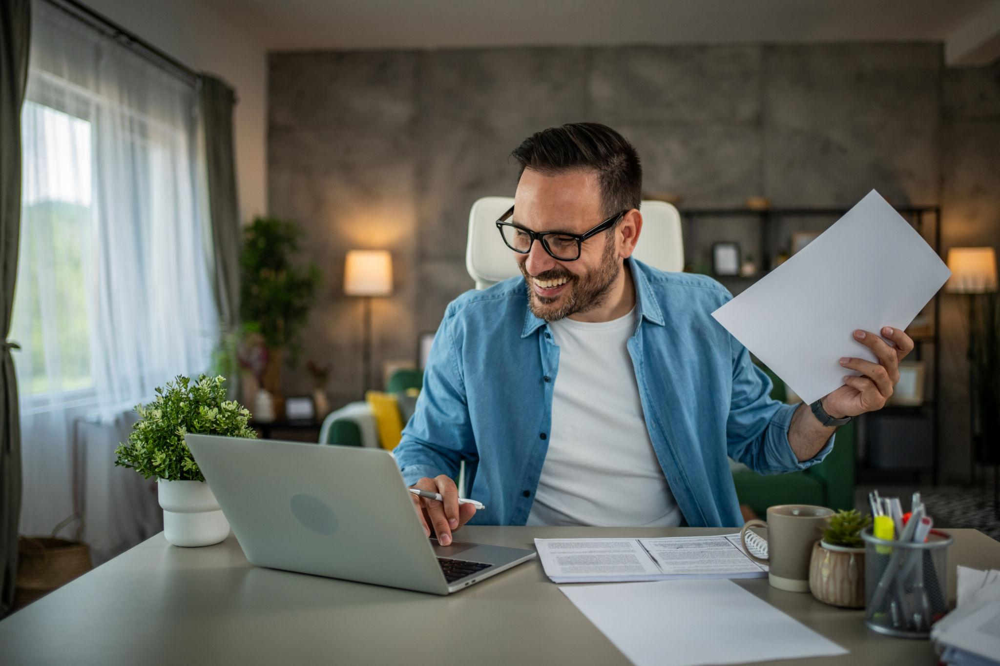 15-Day Freelance Project: How a 20GB eSIM Supports Client Calls, File Transfers, Research, and Content Creation
